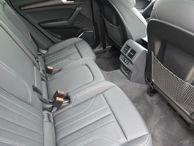 Used 2023 Audi Q5 2.0T Premium w/ Convenience Package image 13