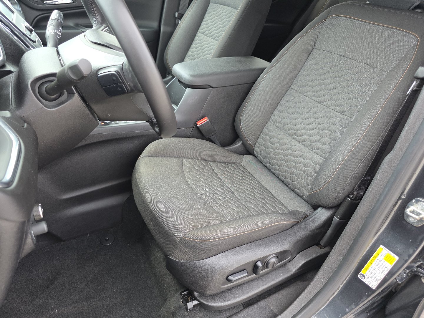 Used 2018 Chevrolet Equinox LT FWD image 20