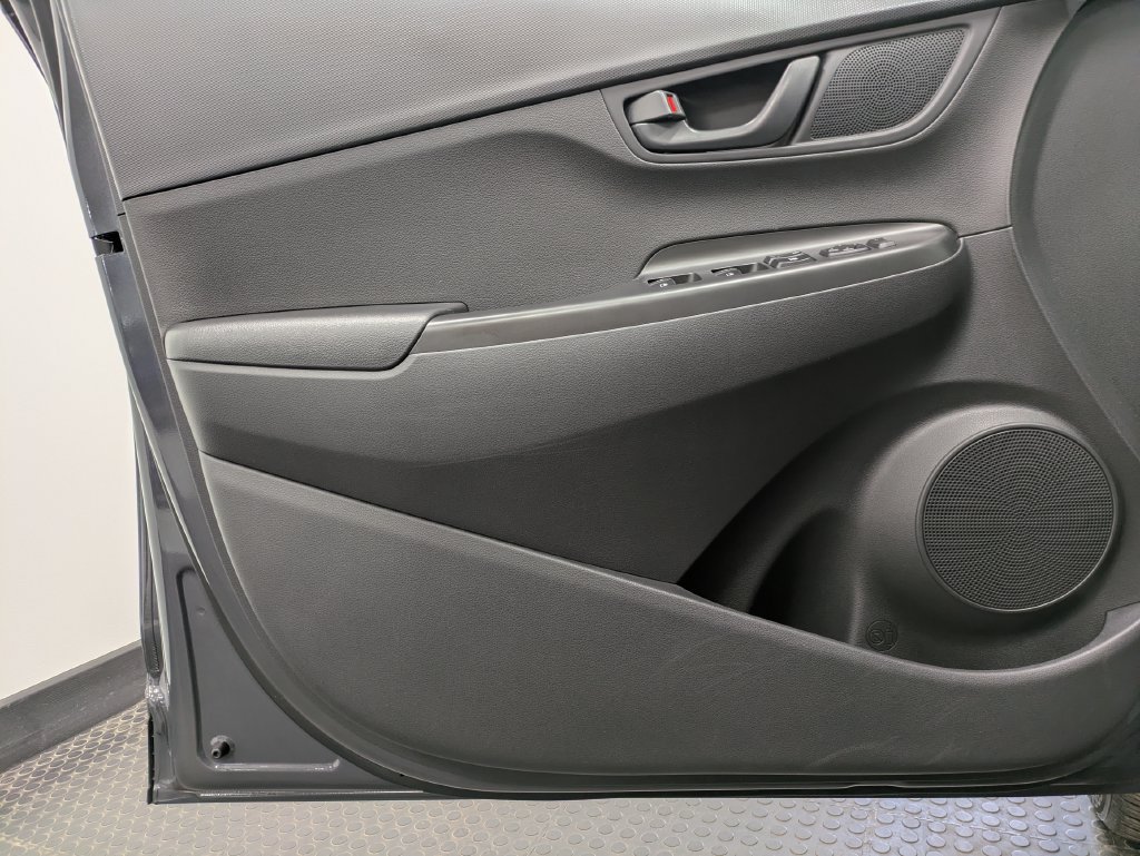 Certified 2023 Hyundai Kona SE AWD/4WD image 8