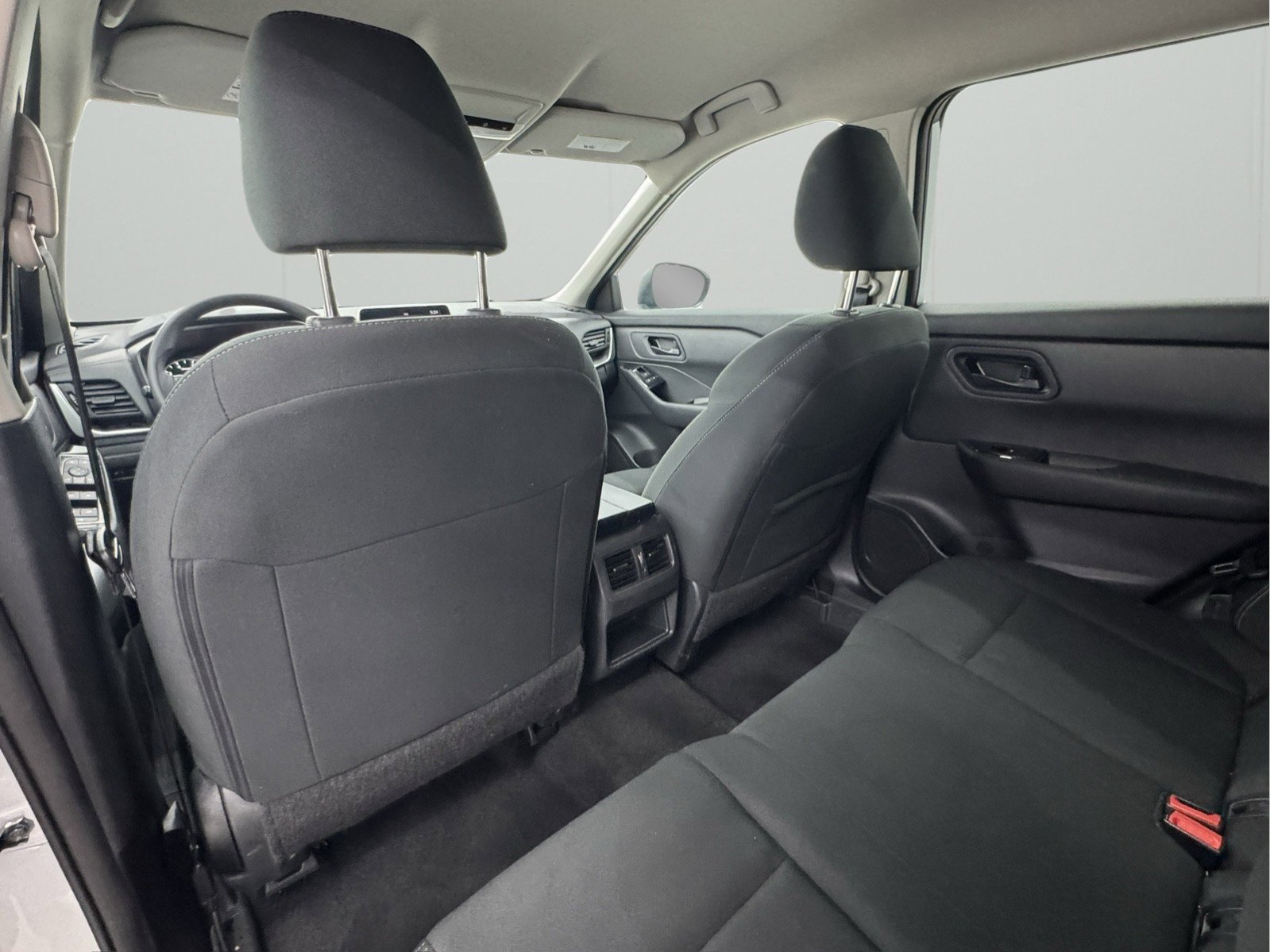 Used 2024 Nissan Rogue S AWD/4WD image 43