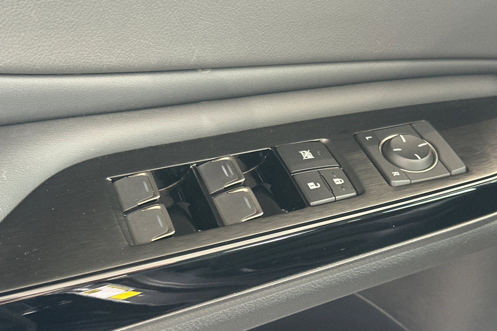 Certified 2025 Lexus ES 350 w/ Accessory Package (Z1) FWD image 13