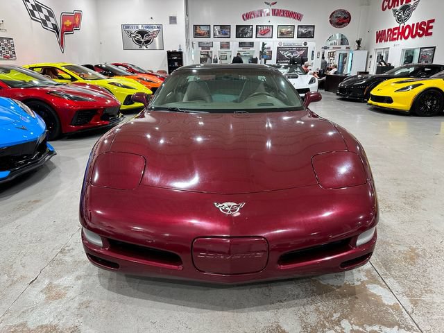Used 2003 Chevrolet Corvette Coupe w/ Preferred Equipment Group RWD image 23