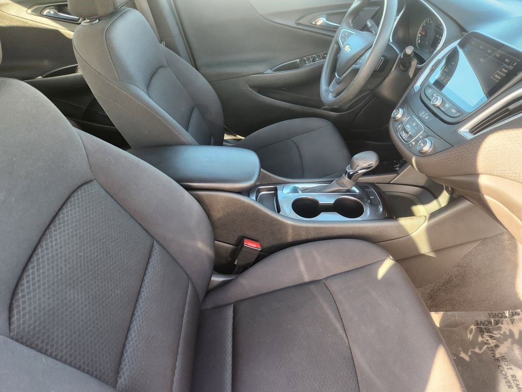 Used 2022 Chevrolet Malibu LS FWD image 9