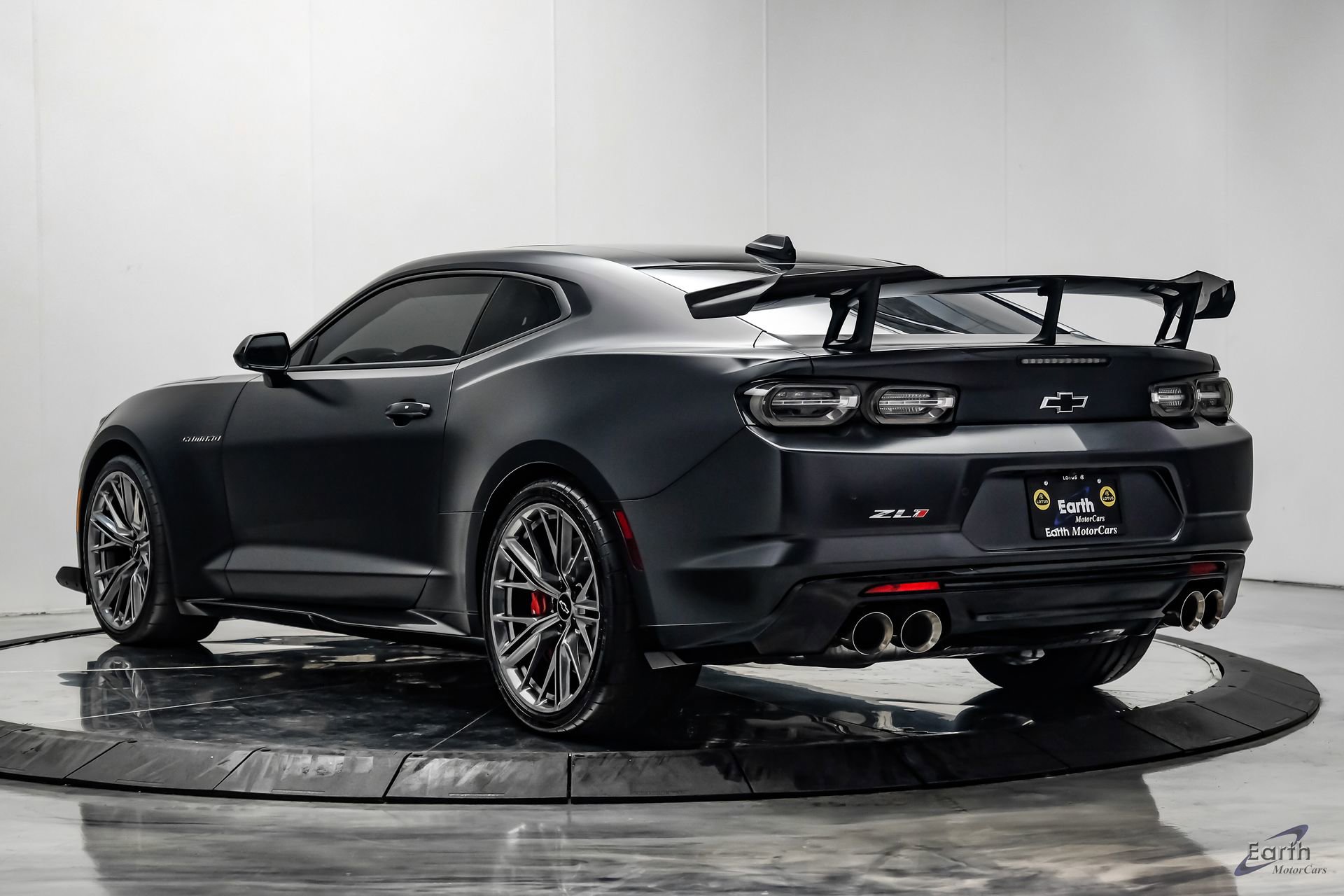 Used 2024 Chevrolet Camaro ZL1 RWD image 11