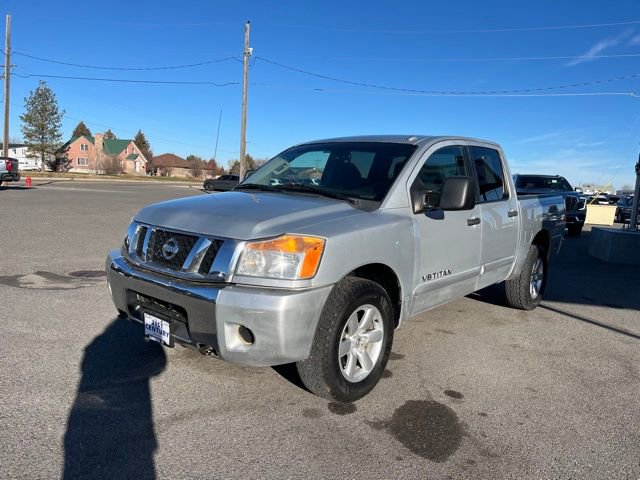 Used 2015 Nissan Titan S AWD/4WD image 3