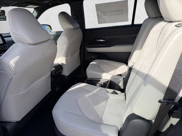 New 2026 Toyota Grand Highlander AWD Hybrid image 8