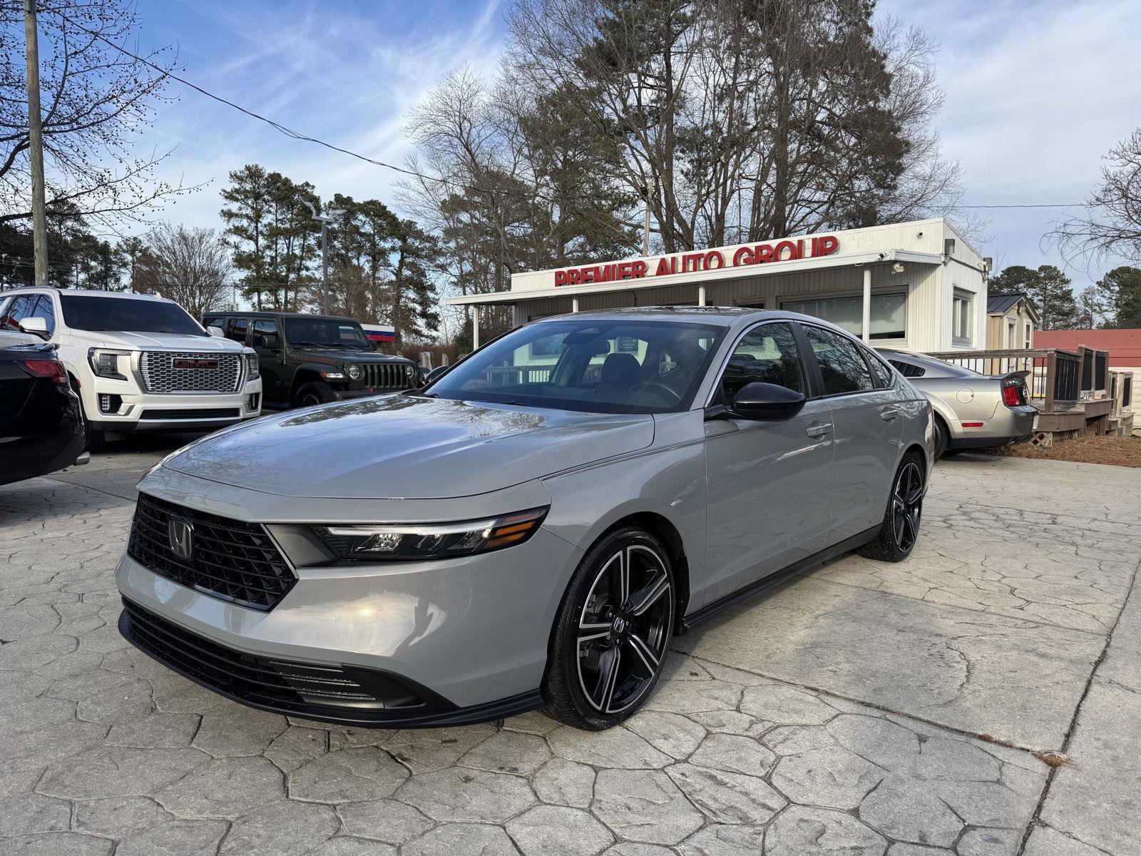 Used 2024 Honda Accord Sport image 1