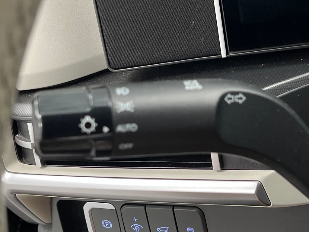 Used 2025 Hyundai Santa Fe SEL image 50