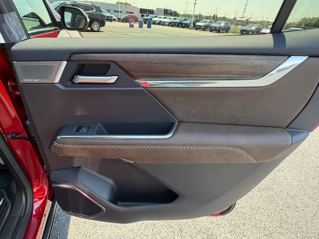 New 2026 GMC Acadia Denali Ultimate AWD/4WD image 18