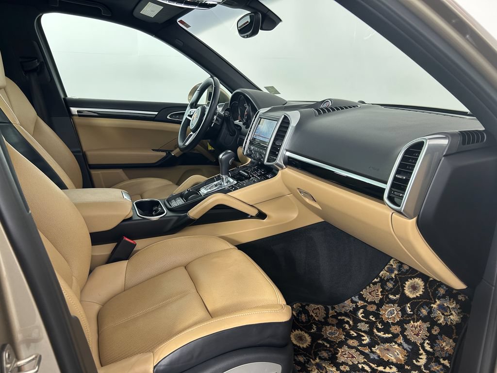 Used 2016 Porsche Cayenne AWD/4WD image 22