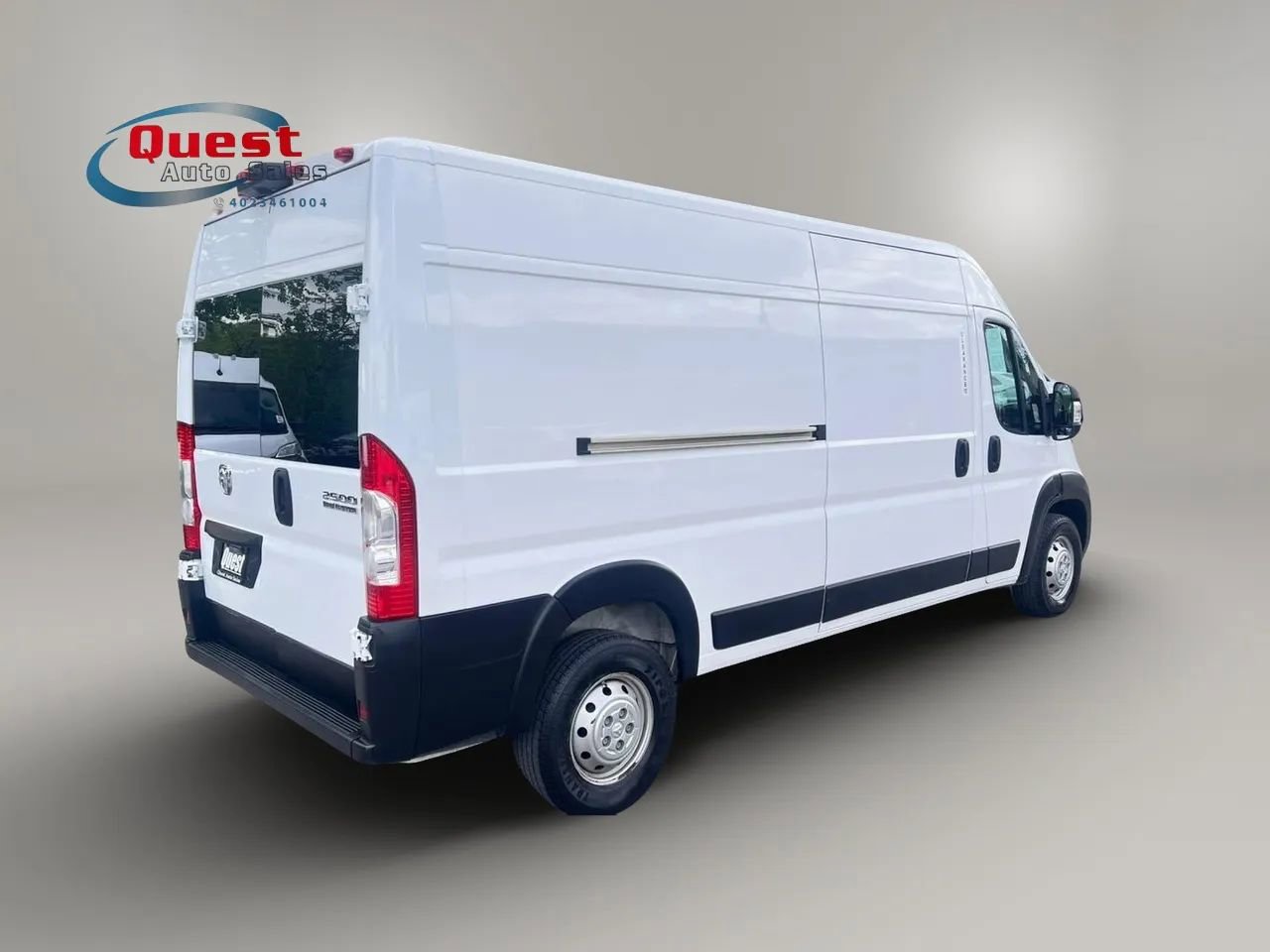 Used 2023 RAM ProMaster 2500 FWD image 3