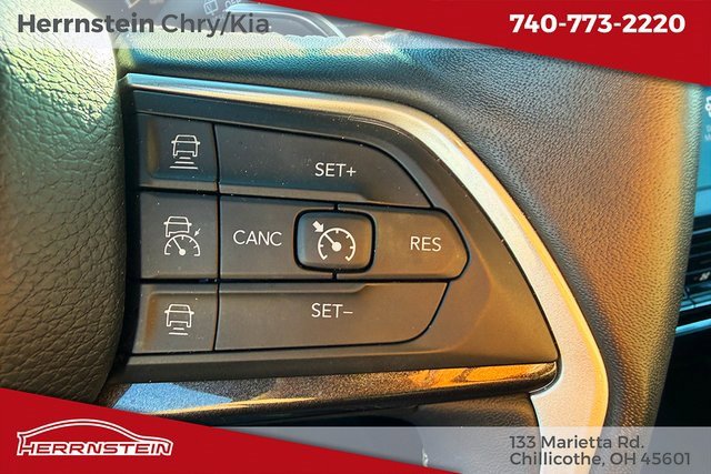 Used 2022 Jeep Grand Cherokee Altitude image 17