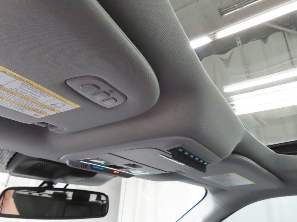 Used 2024 Ford F350 Lariat w/ Chrome Package image 30