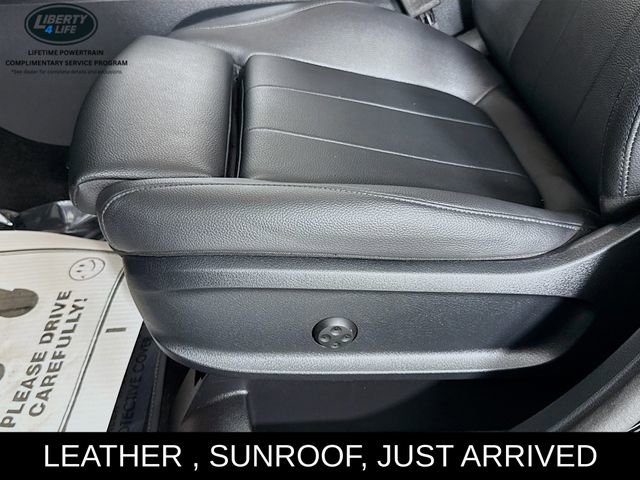 Used 2025 Mercedes-Benz GLB 250 GLB 250 w/ Exclusive Package image 20