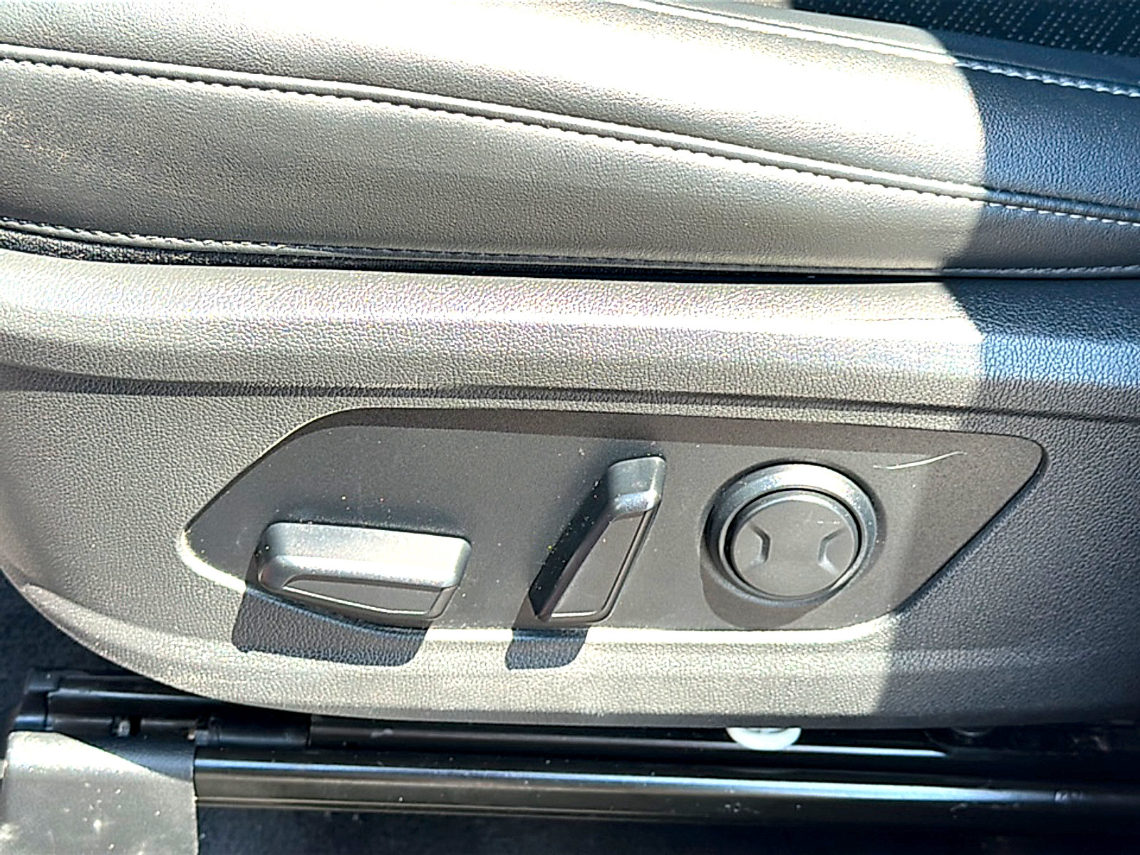 Used 2022 Kia Sorento SX FWD image 15