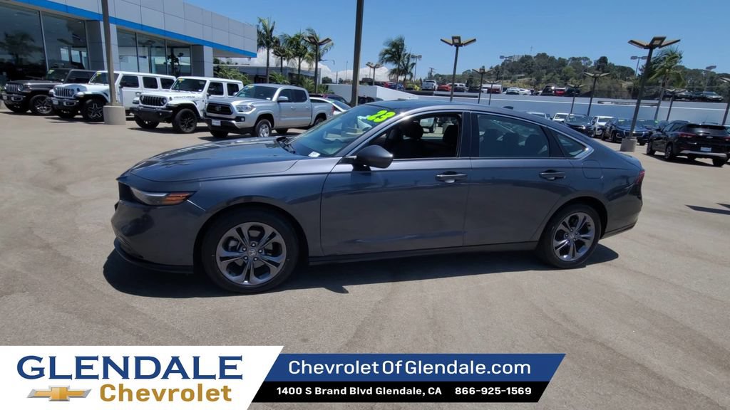 Used 2023 Honda Accord EX image 5