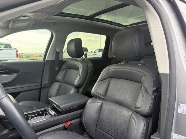 Used 2026 Lincoln Nautilus Reserve AWD/4WD image 10