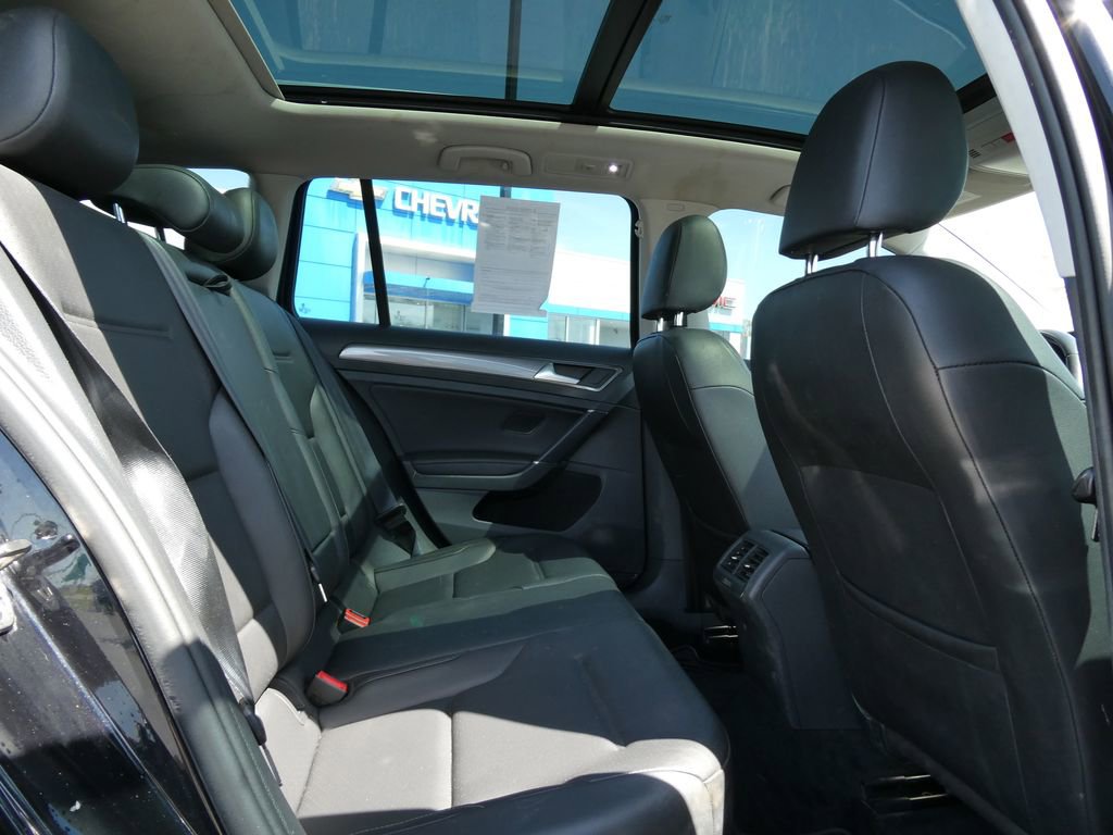 Used 2019 Volkswagen Golf Alltrack SE AWD/4WD image 15