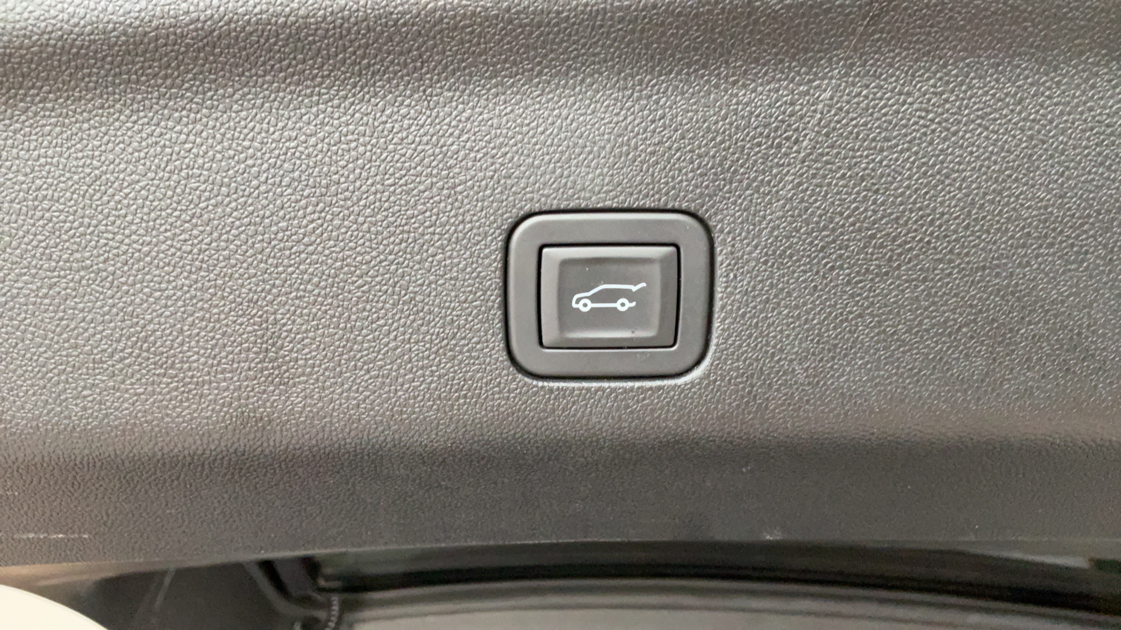 Used 2025 Chevrolet Suburban LT AWD/4WD image 37