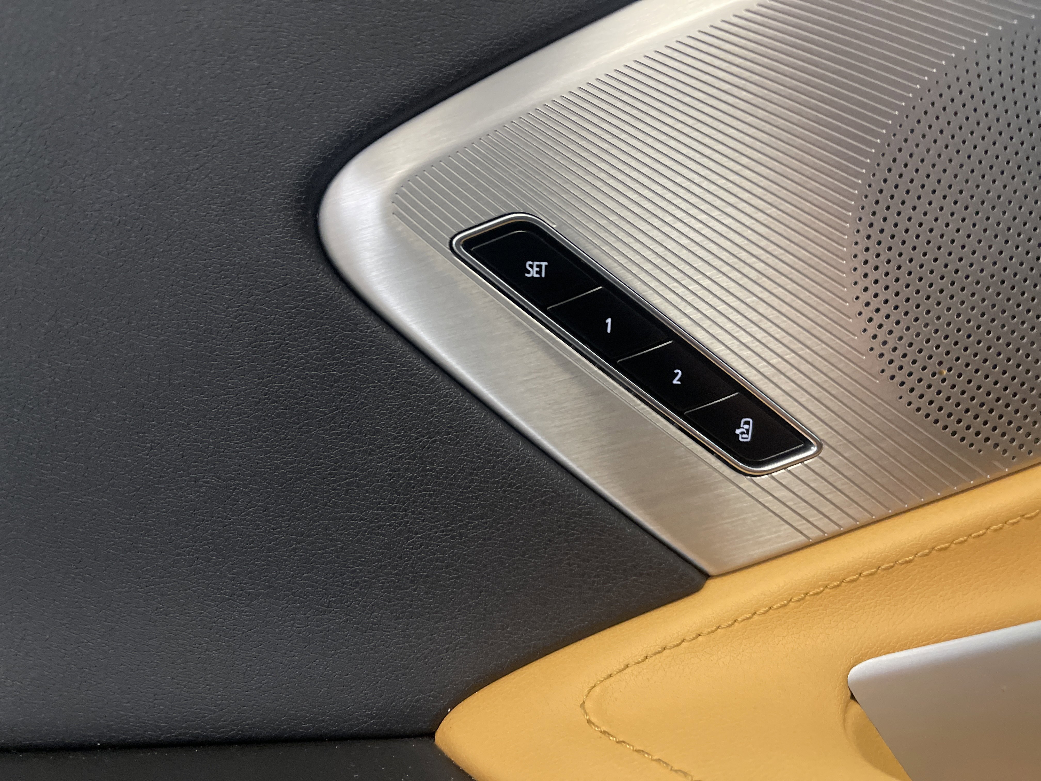 Used 2023 Chevrolet Corvette Stingray Preferred Conv w/ Chrome Exterior Badge Package image 12