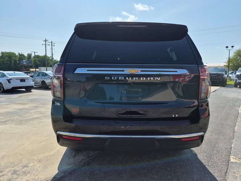 Used 2022 Chevrolet Suburban LT w/ Luxury Package AWD/4WD image 3