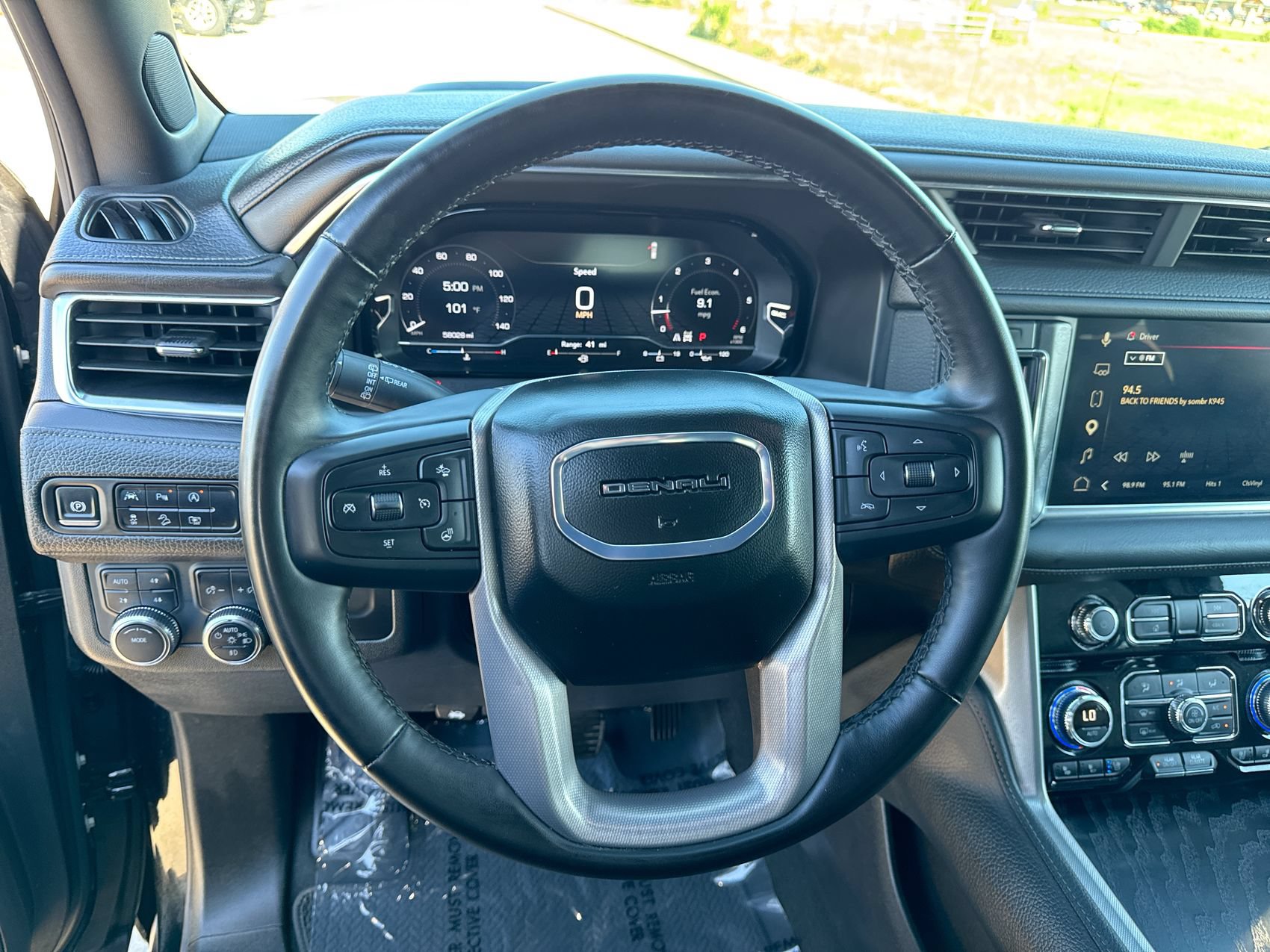 Used 2024 GMC Yukon Denali AWD/4WD image 14