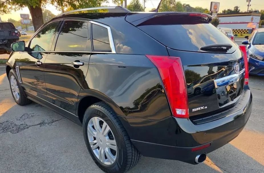 Used 2013 Cadillac SRX Luxury AWD/4WD image 3