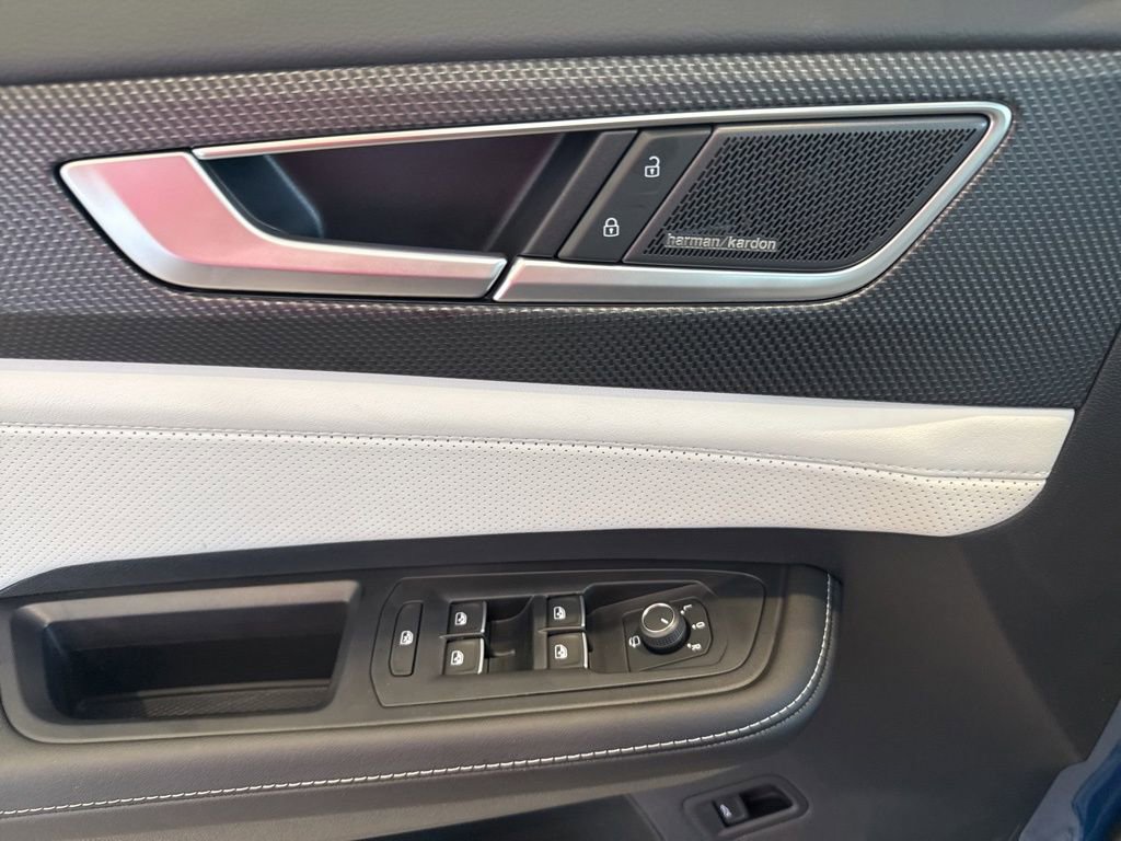 New 2026 Volkswagen Atlas Cross Sport SEL Premium R-Line image 17