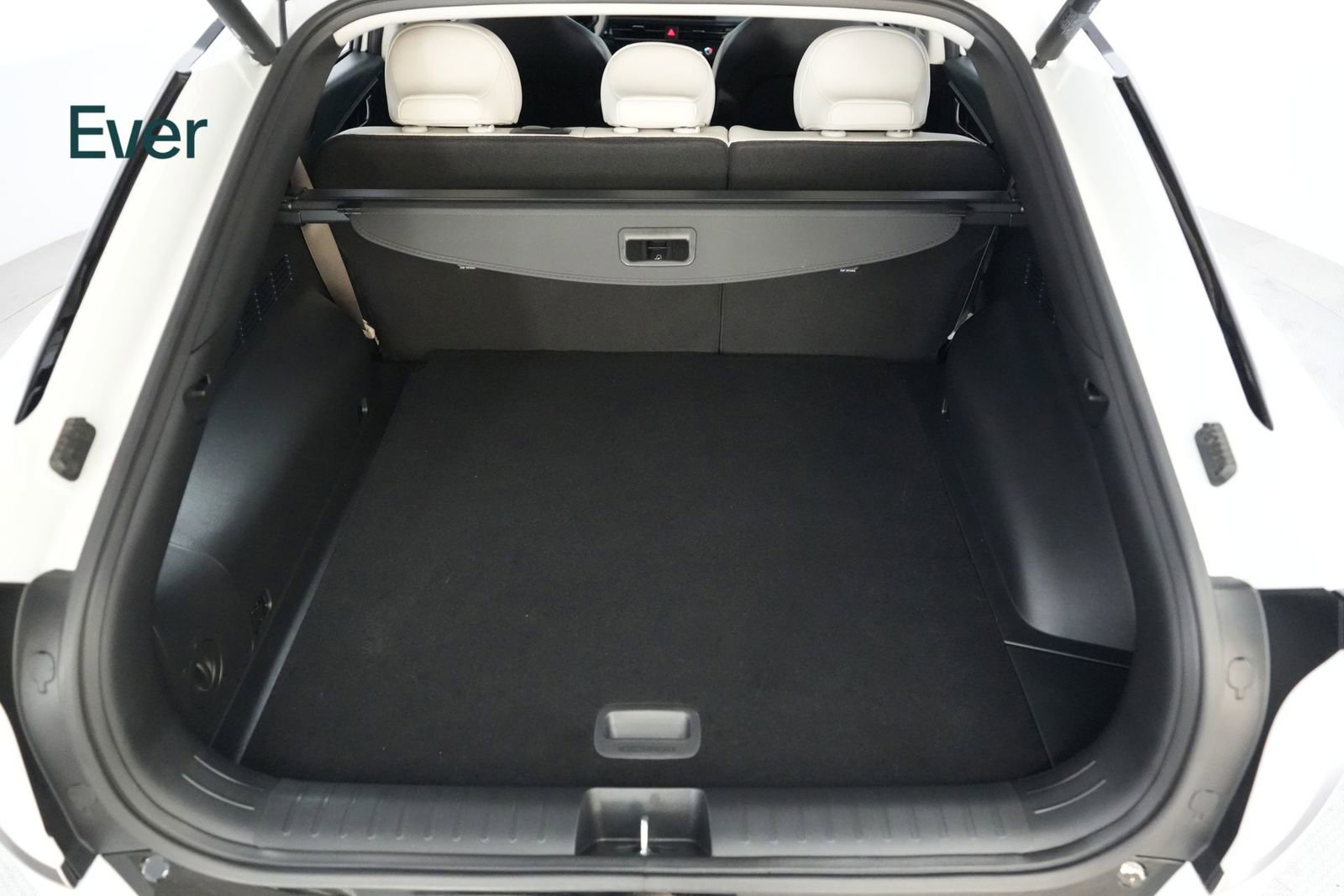 Used 2025 Kia EV6 Wind image 8