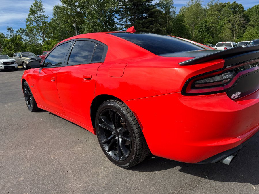 Used 2016 Dodge Charger R/T w/ Blacktop Package RWD image 10