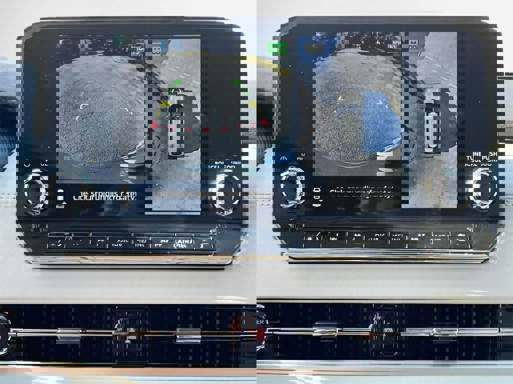 New 2025 Mitsubishi Outlander SEL image 16