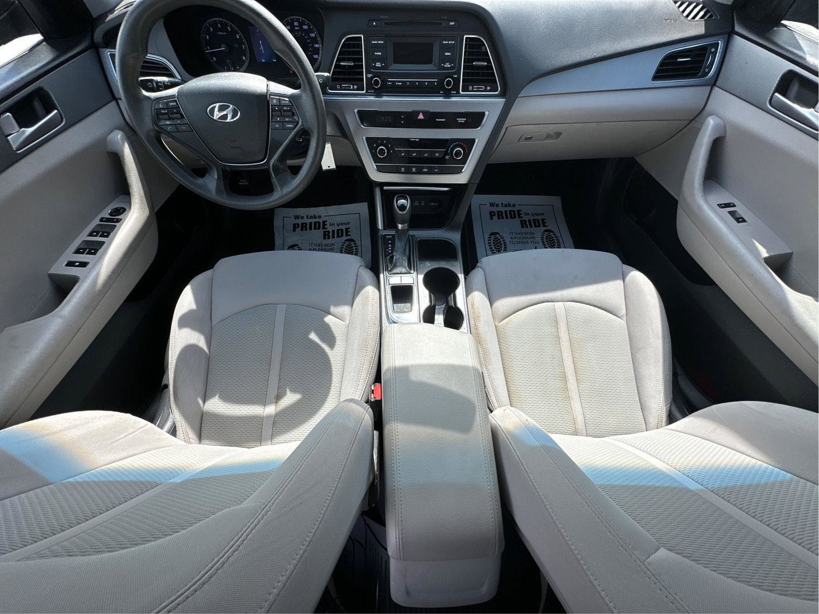 Used 2015 Hyundai Sonata SE FWD image 2
