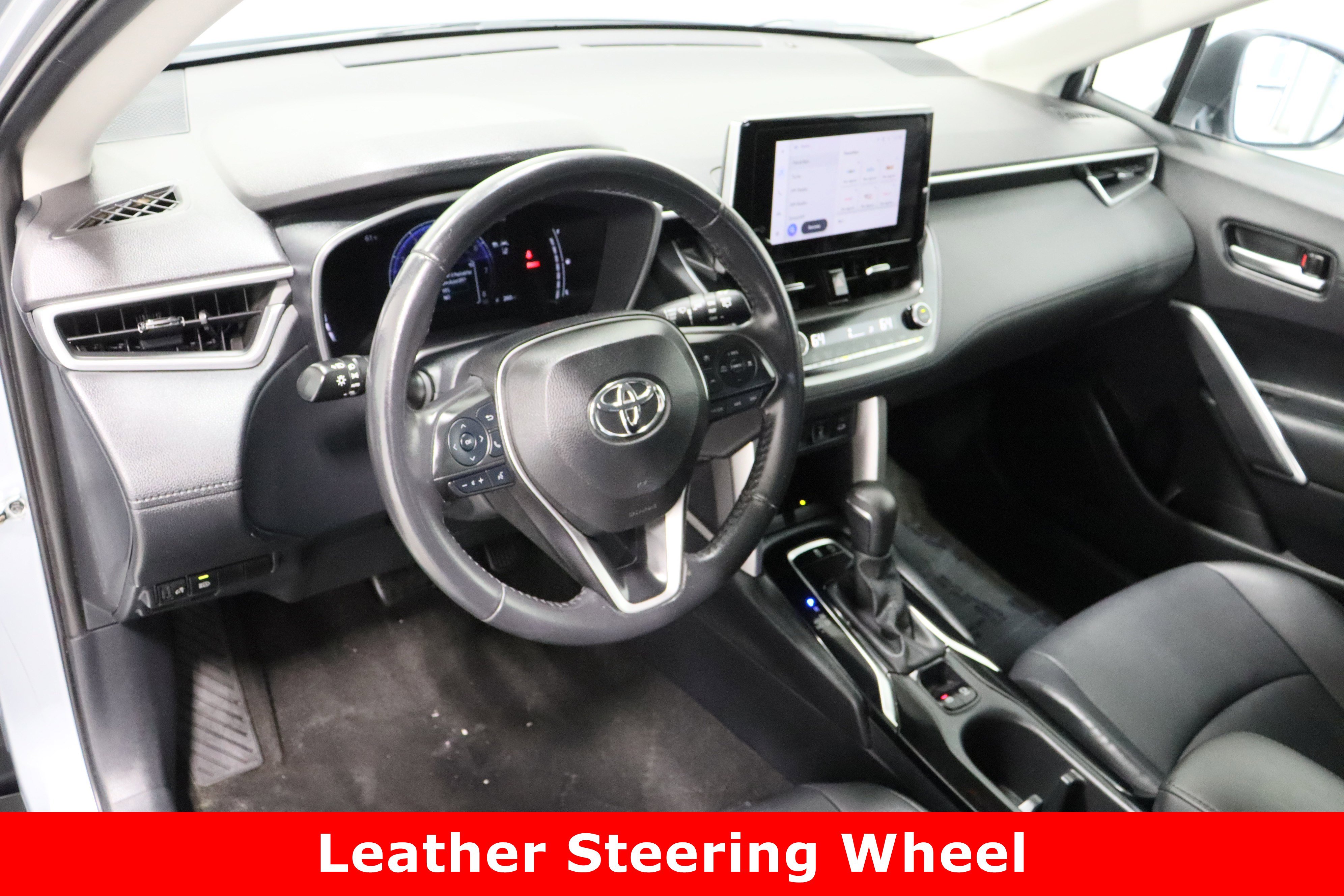 Certified 2024 Toyota Corolla Cross XLE image 13