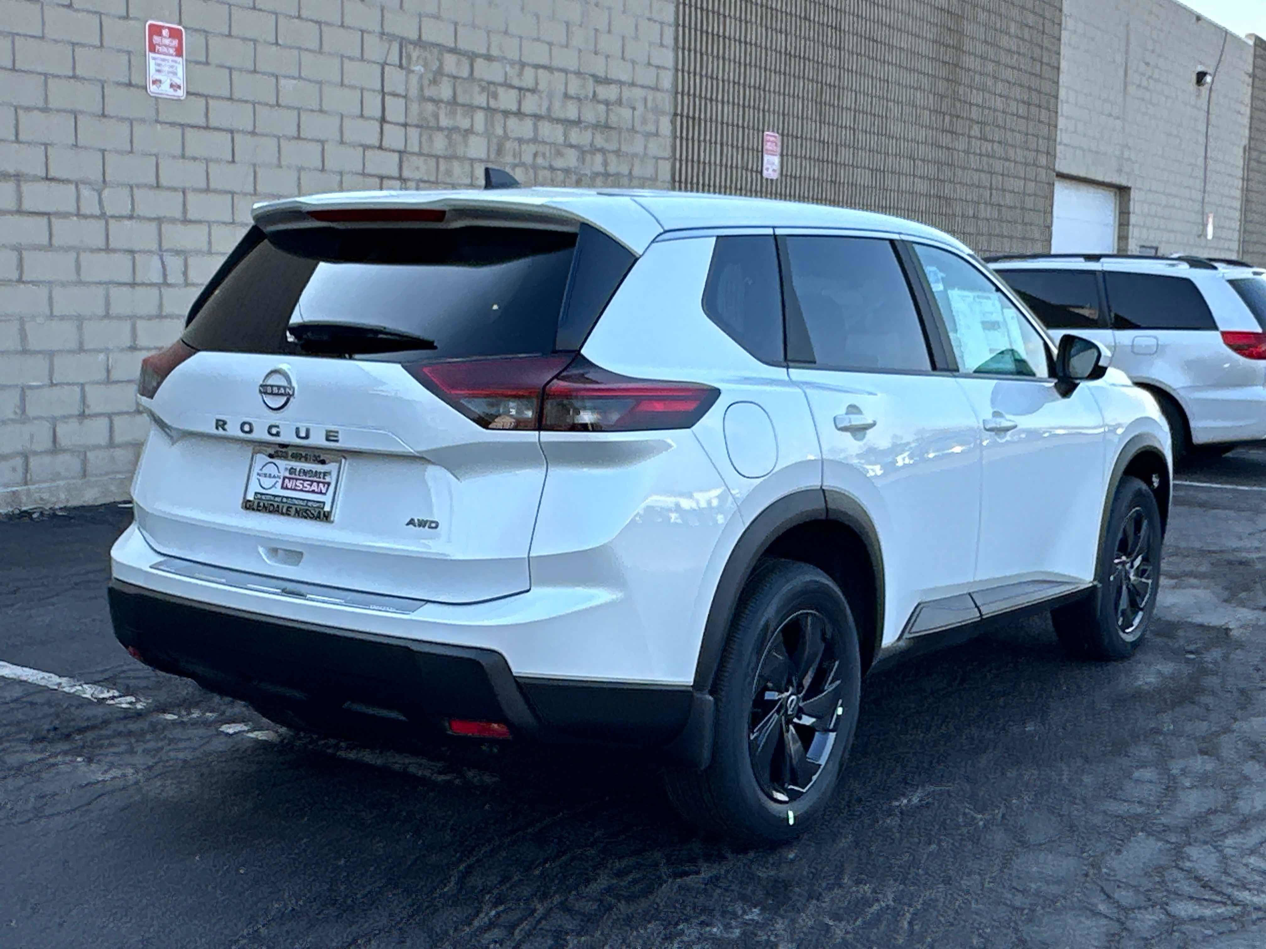 New 2026 Nissan Rogue SV w/ Cold Weather Package AWD/4WD image 4