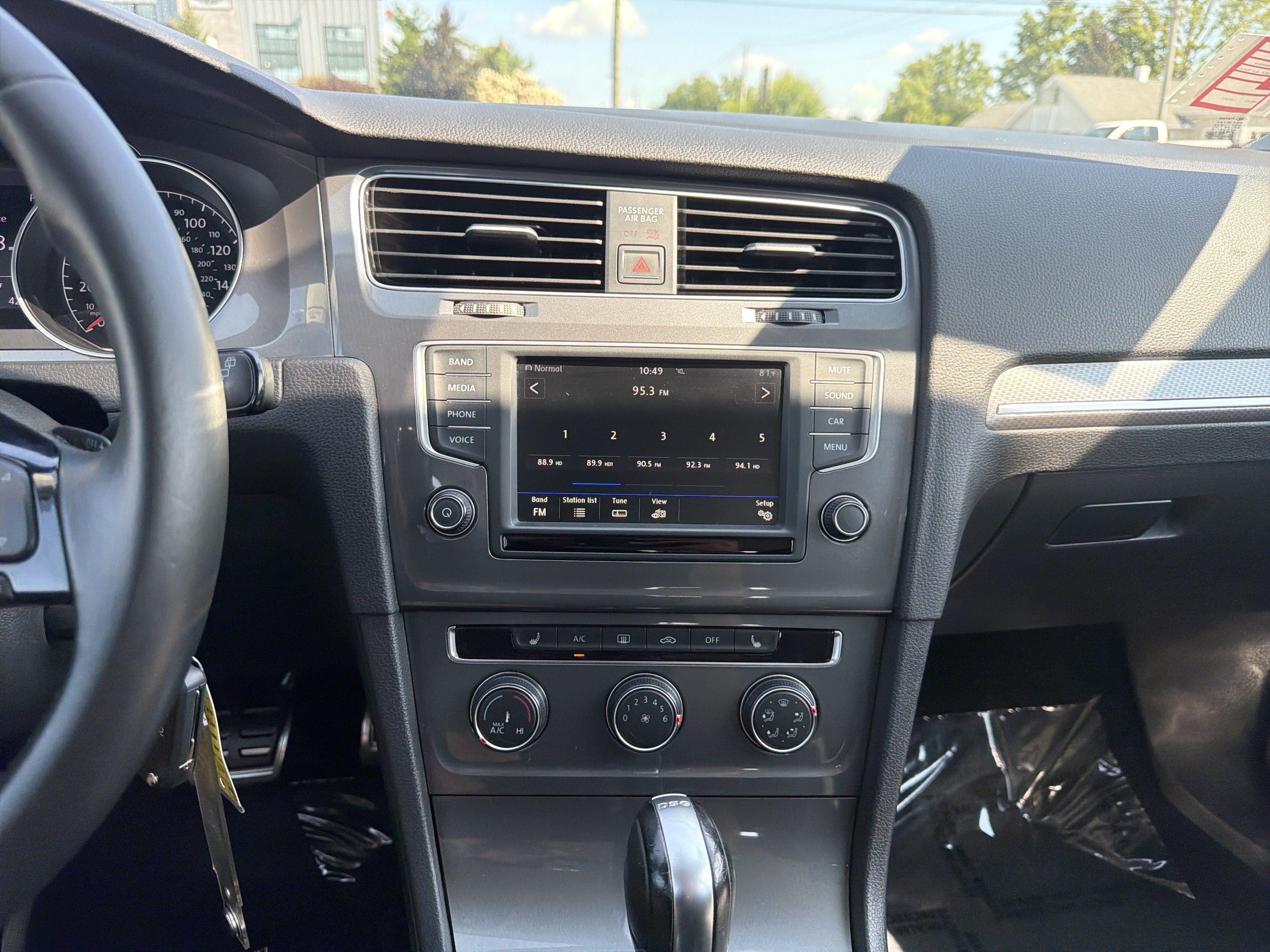 Used 2017 Volkswagen Golf Alltrack AWD/4WD image 24