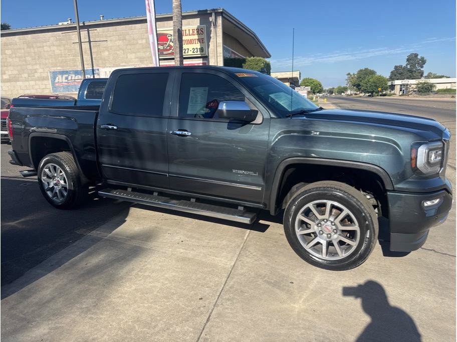 Used 2017 GMC Sierra 1500 Denali RWD image 4