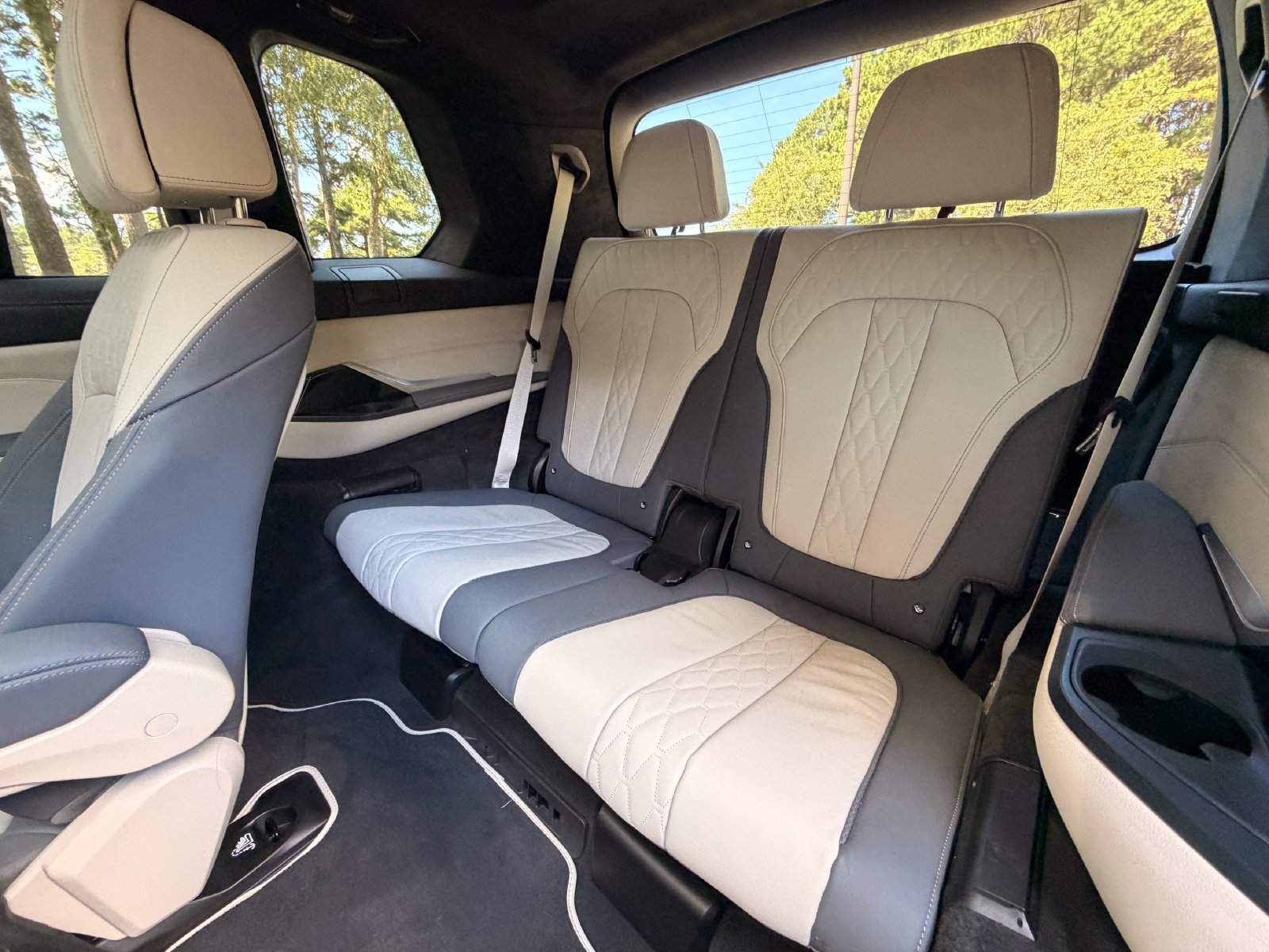 Used 2025 BMW X7 M60i AWD/4WD image 16