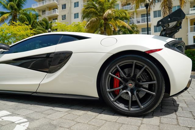 Used 2017 McLaren 570S Coupe RWD image 18