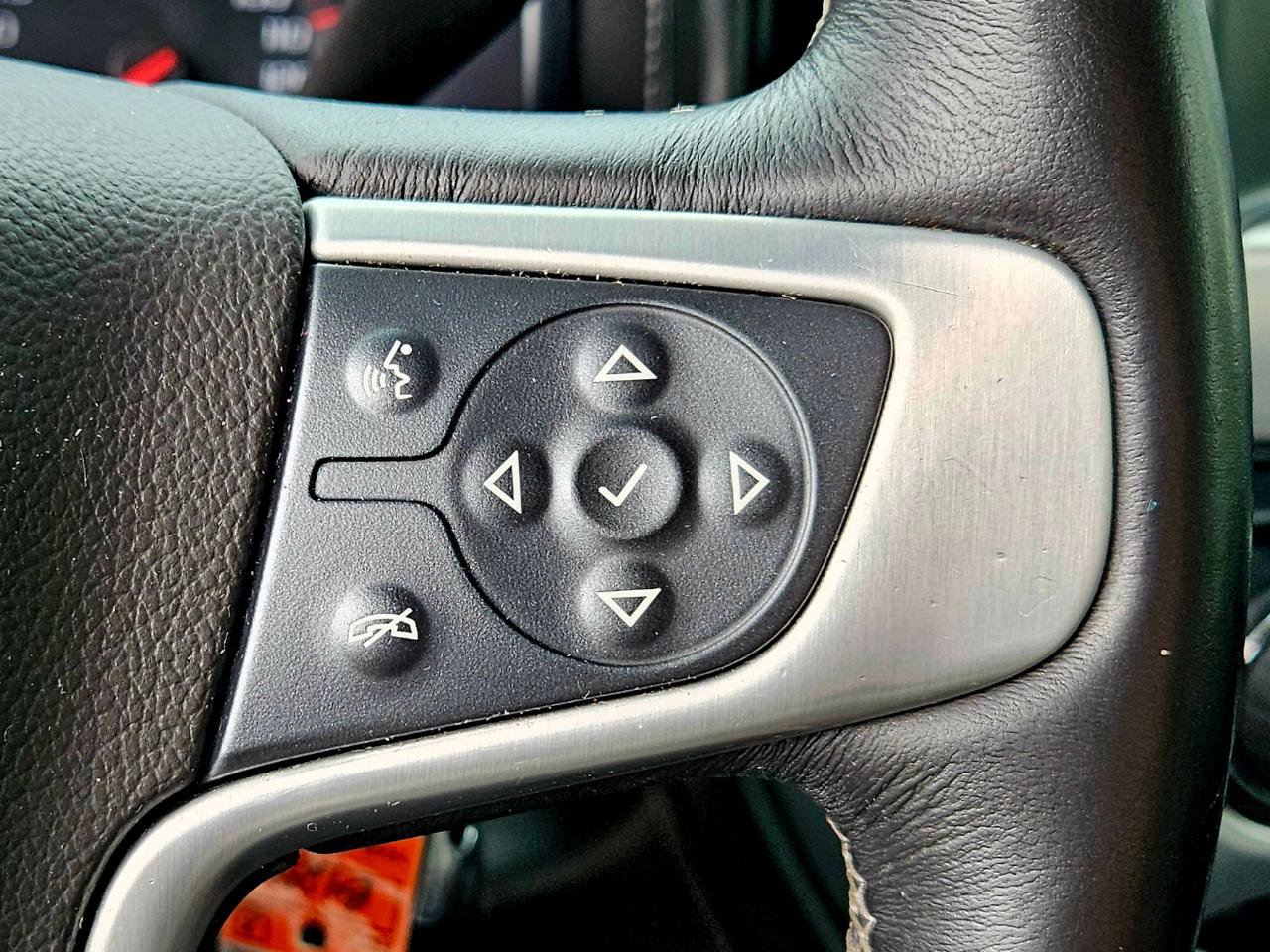 Used 2015 GMC Sierra 1500 SLT w/ SLT Crew Cab Value Package image 21