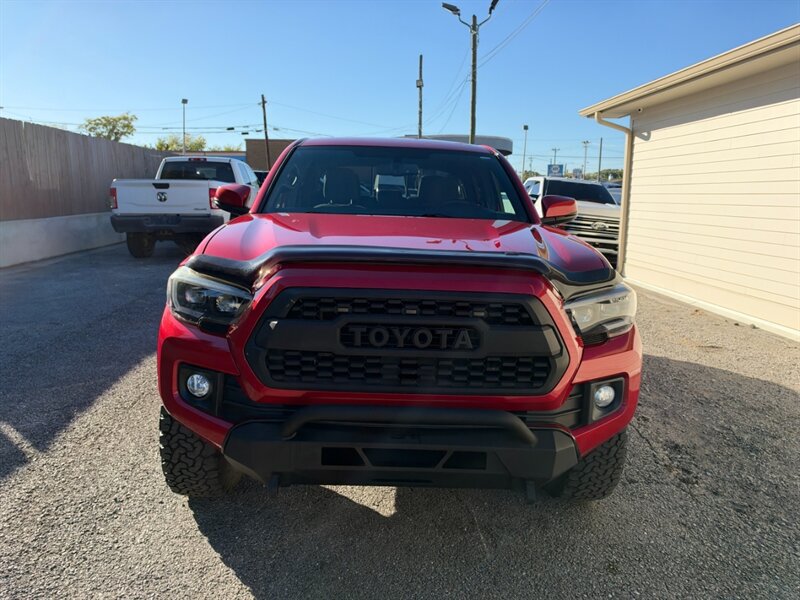 Used 2017 Toyota Tacoma TRD Off-Road AWD/4WD image 5