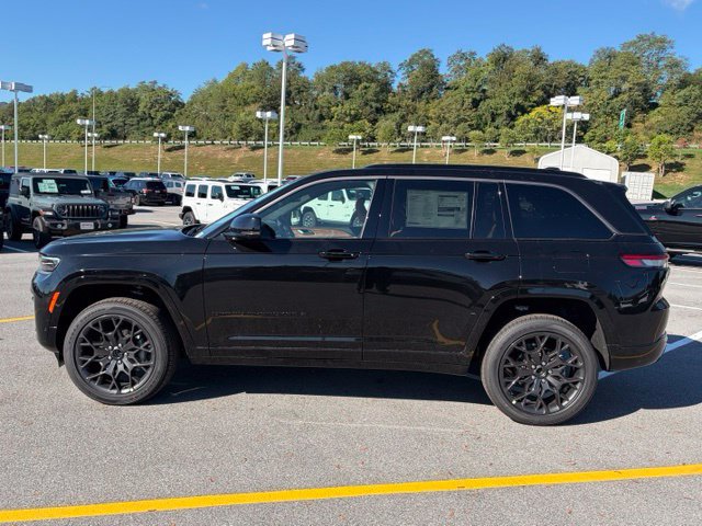 New 2027 Jeep Grand Cherokee Summit AWD/4WD image 2
