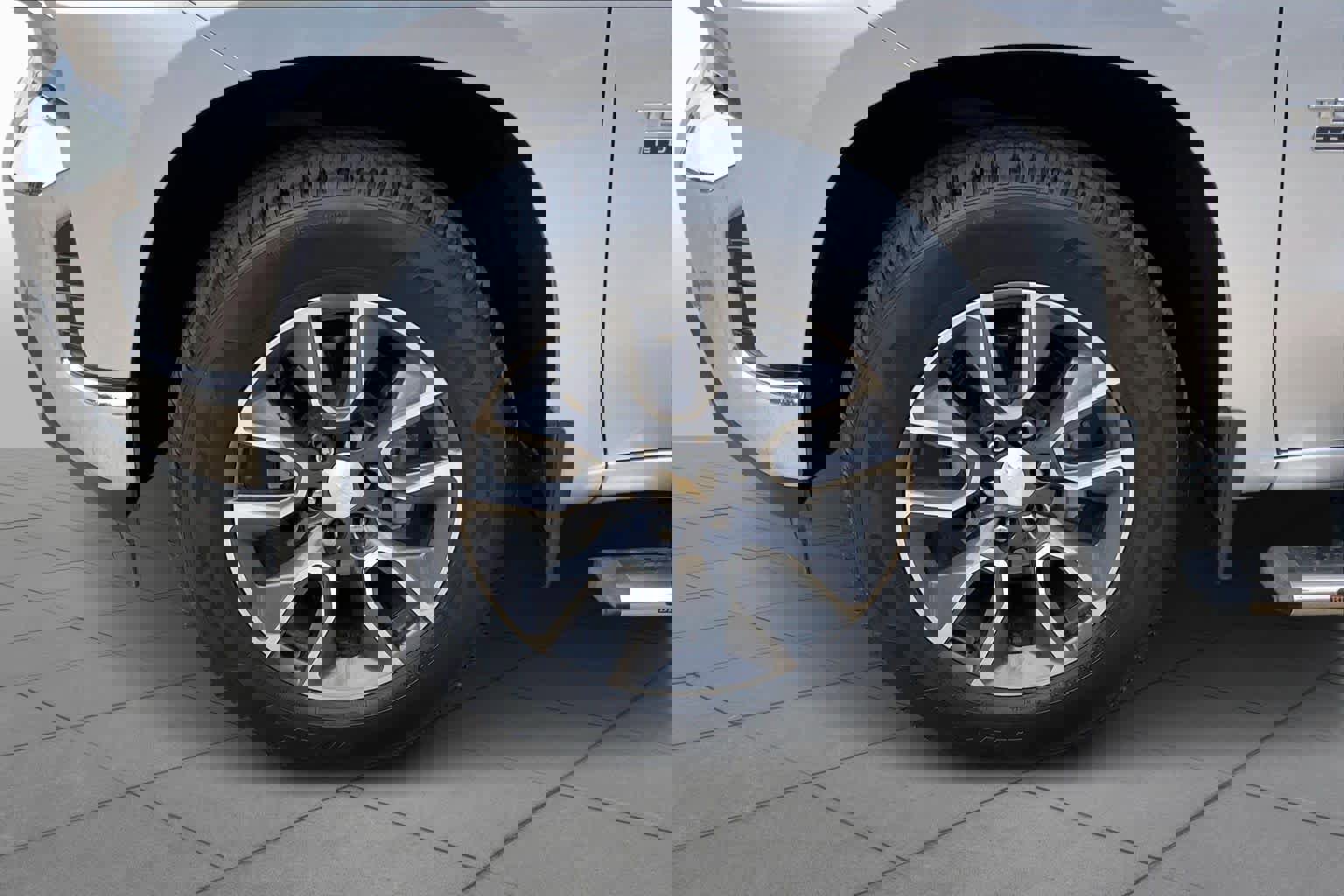 Used 2021 Chevrolet Silverado 1500 LT image 10