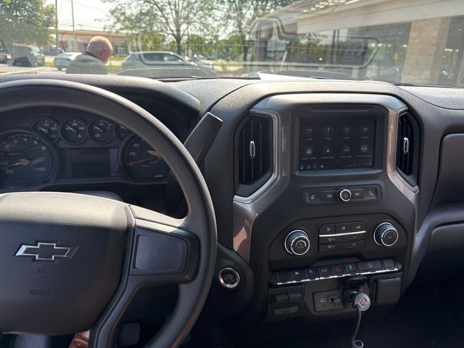 Used 2025 Chevrolet Silverado 1500 Custom Trail Boss w/ LPO, Dark Essentials Package AWD/4WD image 14
