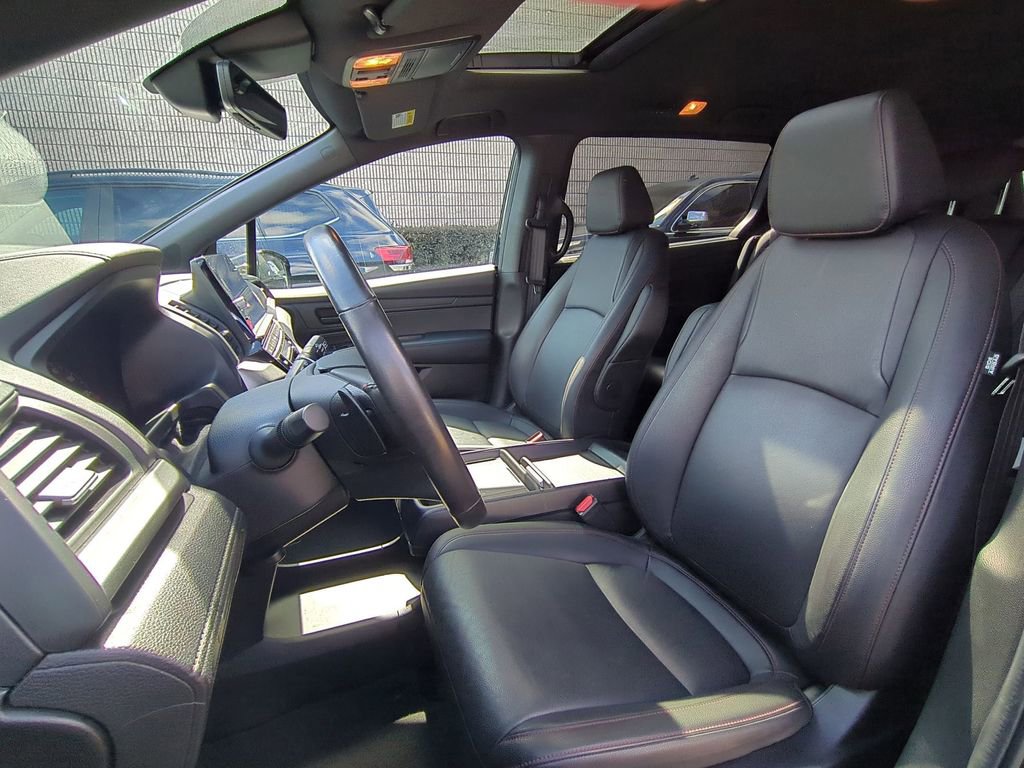 Used 2025 Honda Odyssey Sport-L image 25