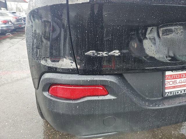 Used 2017 Jeep Cherokee Latitude w/ Comfort & Sound Group image 26