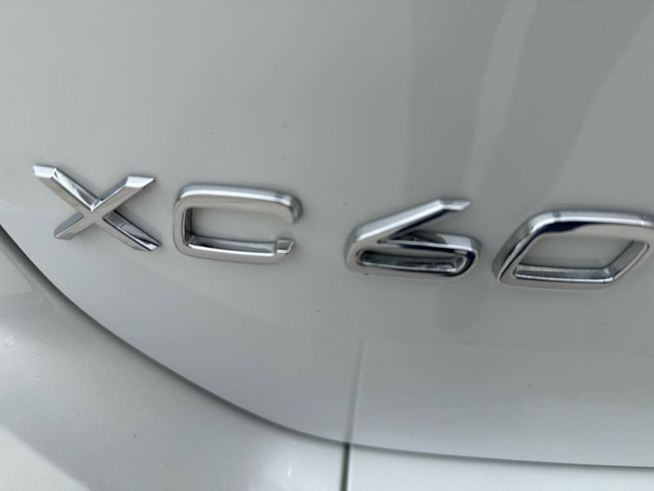 Used 2015 Volvo XC60 T6 Platinum w/ Inscription Package AWD/4WD image 56