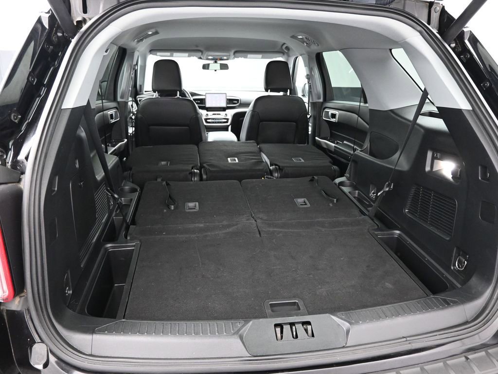 Used 2022 Ford Explorer XLT w/ Equipment Group 202A image 25