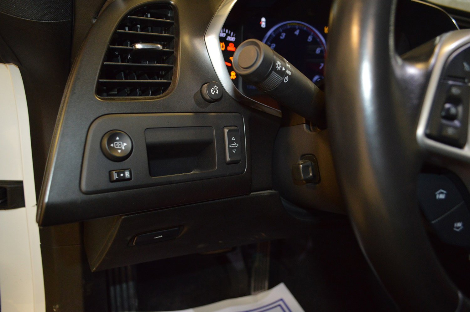 Used 2019 Chevrolet Corvette Grand Sport w/ Carbon Flash Badge Package image 16