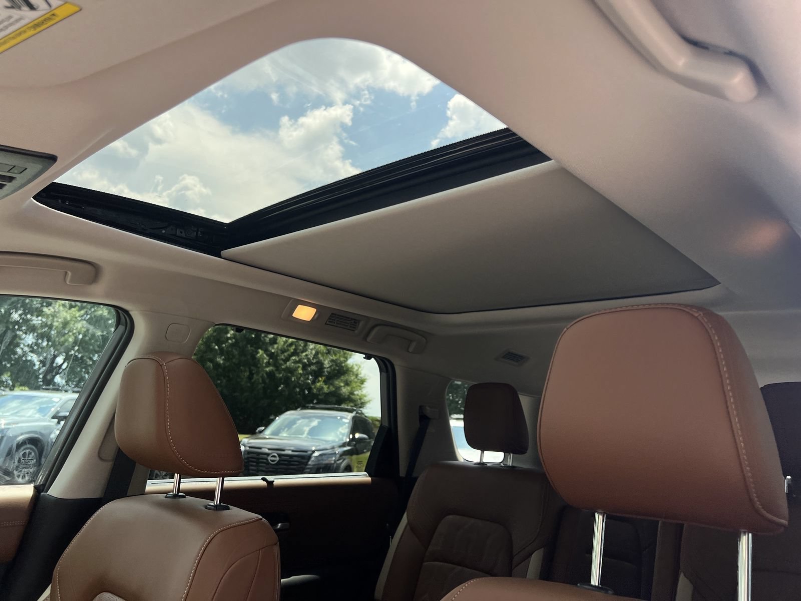 New 2026 Nissan Pathfinder Platinum AWD/4WD image 11