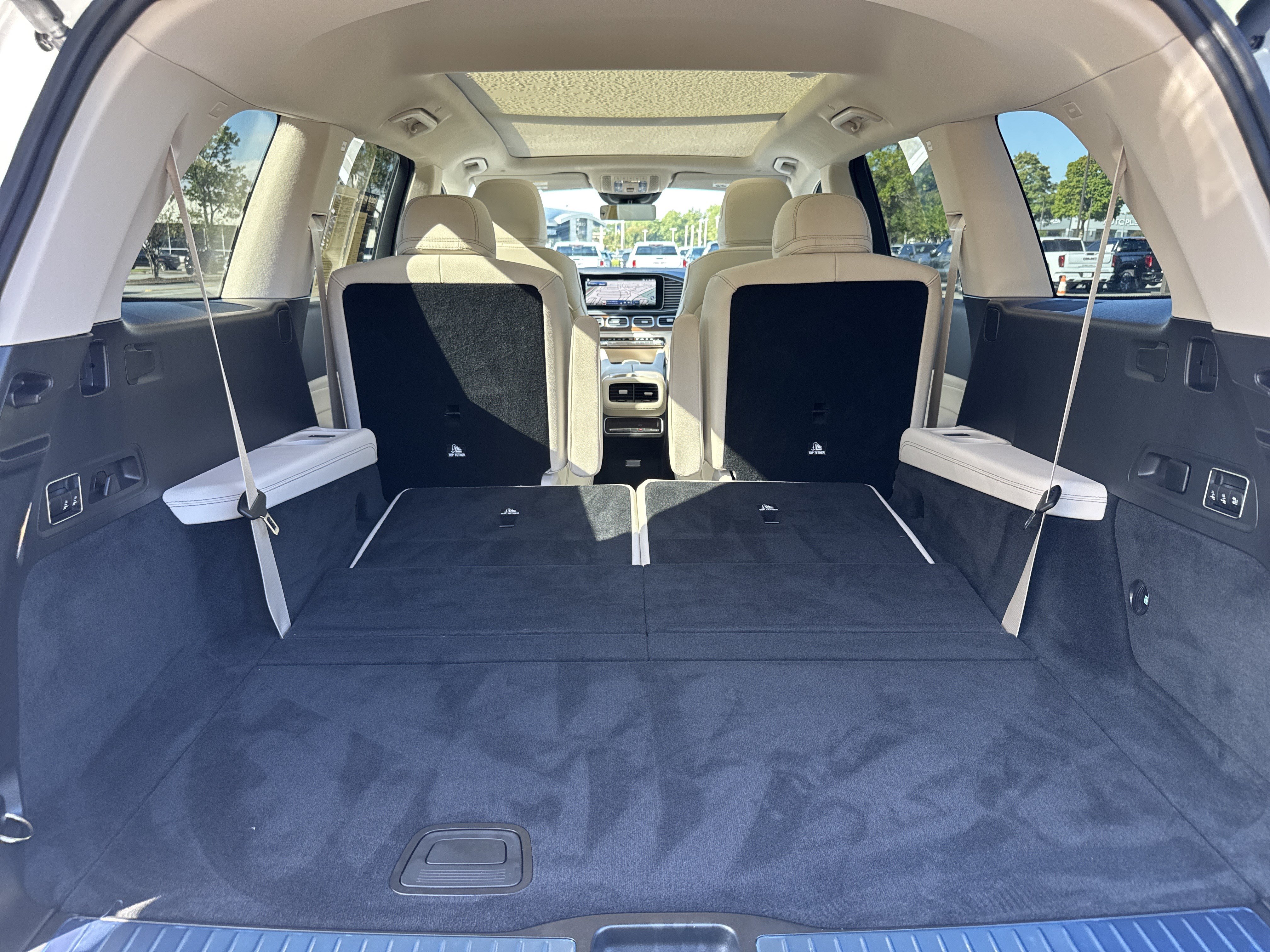 Used 2025 Mercedes-Benz GLS 450 4MATIC image 34